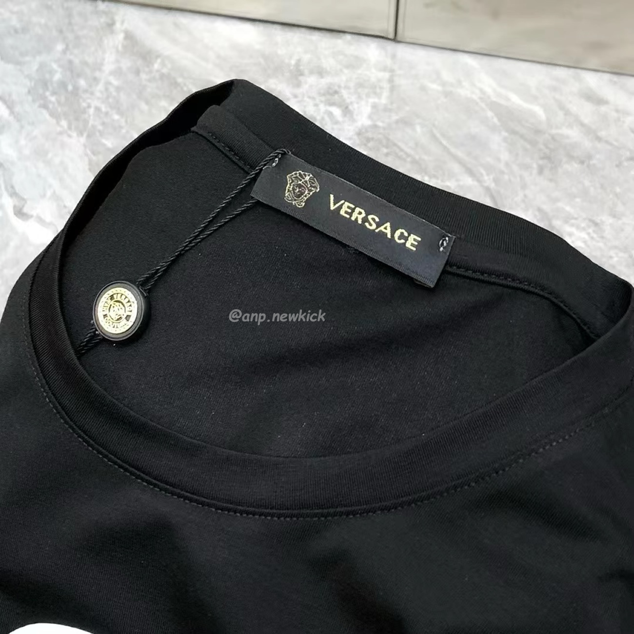 Versace Pattern Medusa Logo Printed Cotton T Shirt (3) - newkick.app